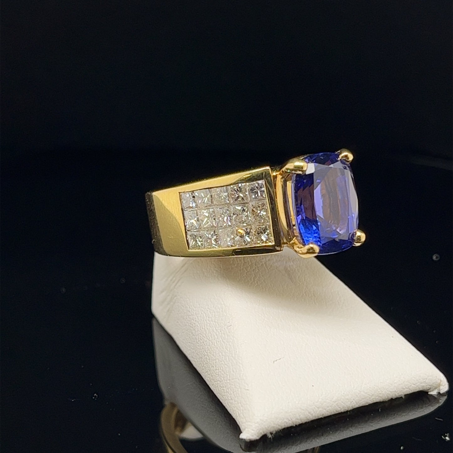 18K Tanzanite and Diamond Ring