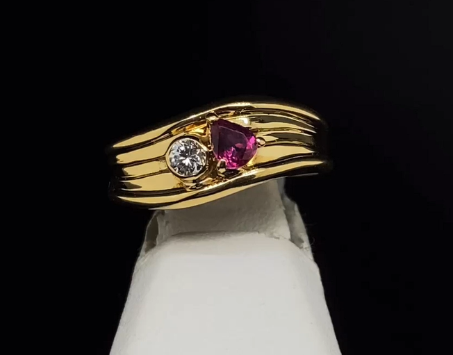 18K Diamond and Ruby Ring
