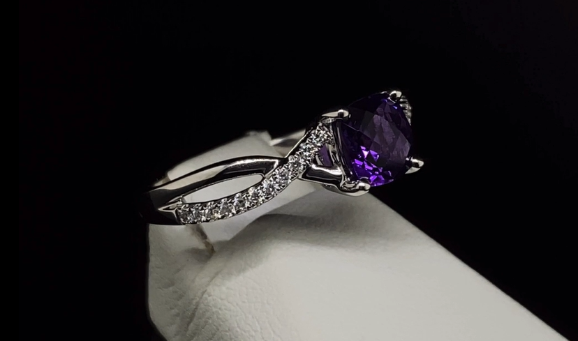 14K Diamond and Amethyst Ring