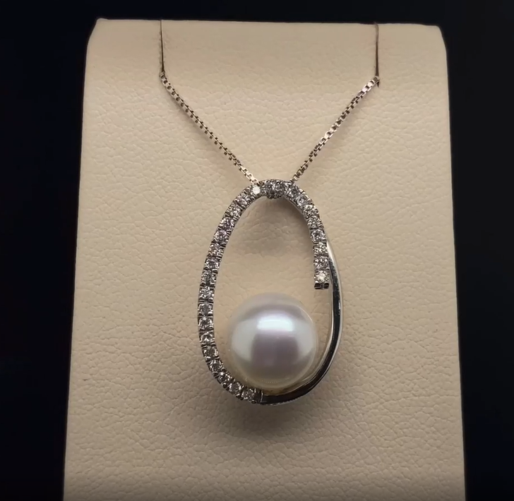 14K Pearl and Diamond Pendant