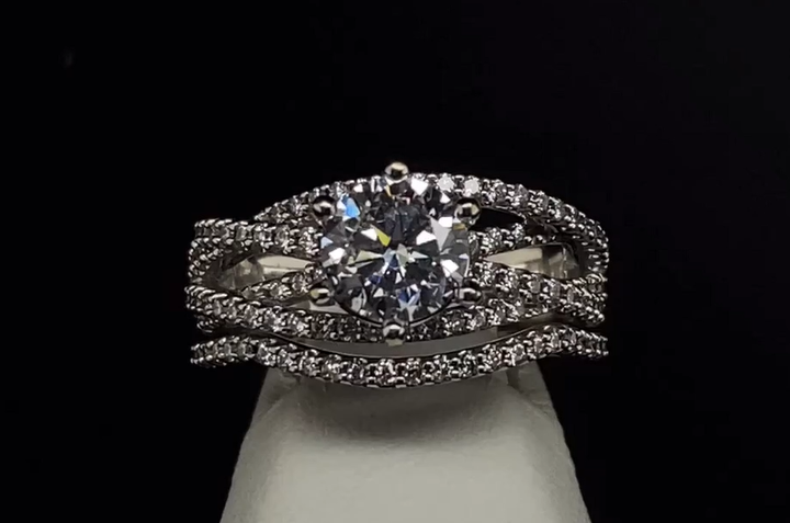 18K Semi-Mount Wedding Set