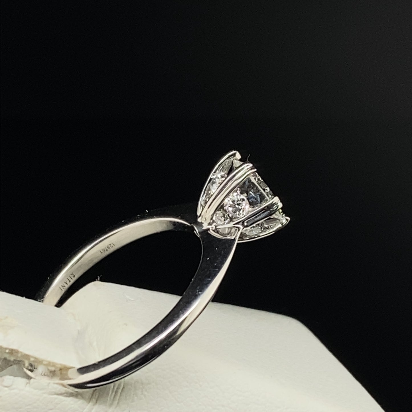 18K Diamond Solitare Ring