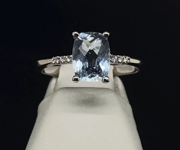 14K Diamond and Aquamarine Ring