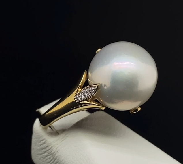 14K Diamond and Pearl Ring