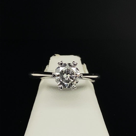 18K Diamond Solitare Ring